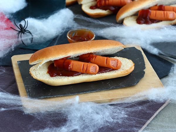Przepis Krwawe hot dogi na halloween