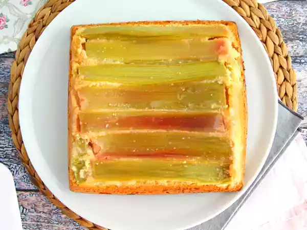 Przepis Odwrócone ciasto z rabarbarem