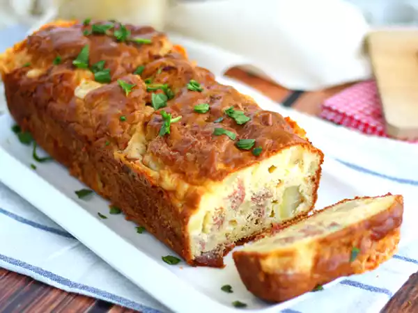 Przepis Ciasto z resztkami sera raclette