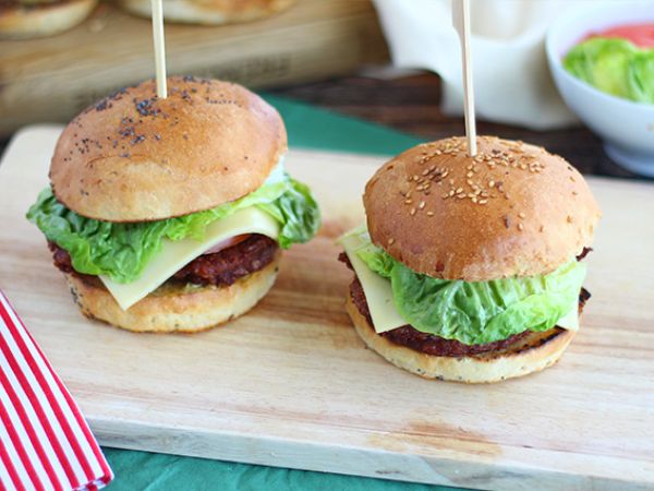 Przepis Wegetariański burger z czerwonej fasoli