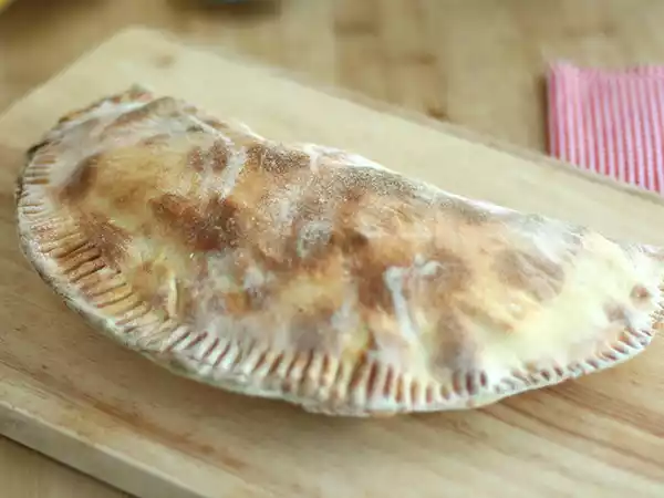 Przepis Chausson z raclette, savoyardzka calzone