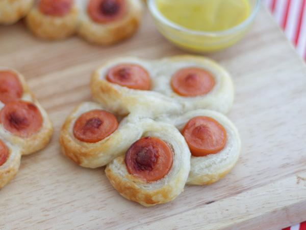 Przepis Kwiaty francuskie z kiełbaskami