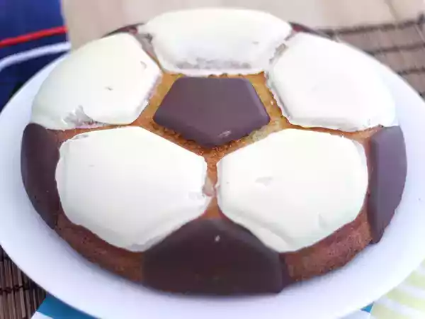 Przepis Tort piłkarski