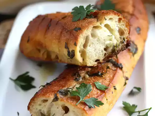 Przepis Chleb z czosnkiem i pietruszką