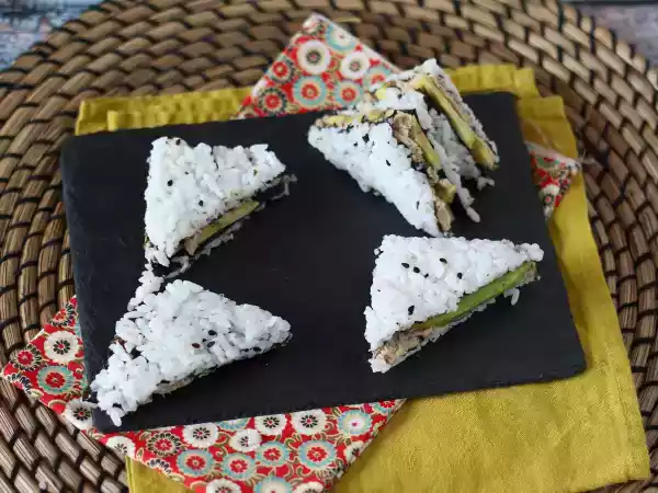 Przepis Club maki, japoński klub kanapkowy