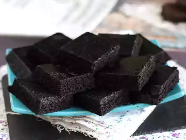 Przepis Ciasto oreo z zaledwie 3 składników, gotowe w 6 minut w mikrofalówce!