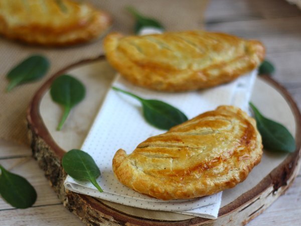 Przepis Pierożki nadziewane pieczarkami i szpinakiem