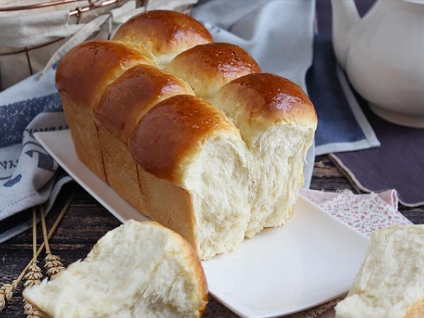Przepis Wyjątkowo miękka i puszysta brioszka