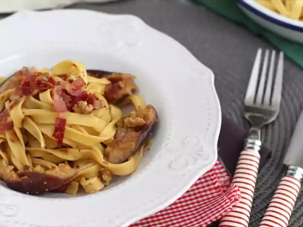 Przepis Makaron z figami i pancettą