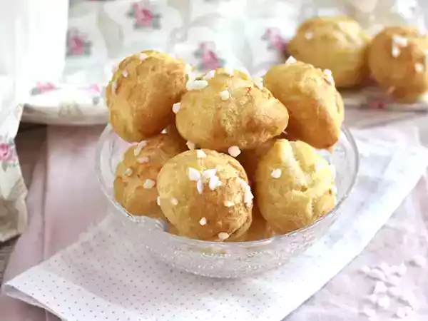 Przepis Chouquettes, ptysie z cukrem perlistym