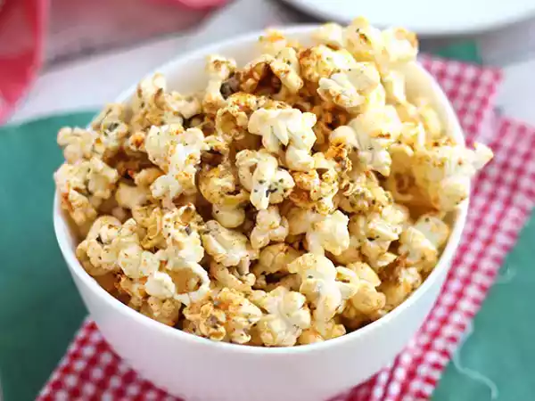 Przepis Popcorn o smaku pizzy