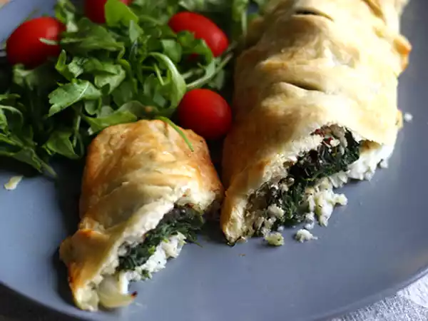 Przepis Morszczuk w cieście francuskim ze szpinakiem