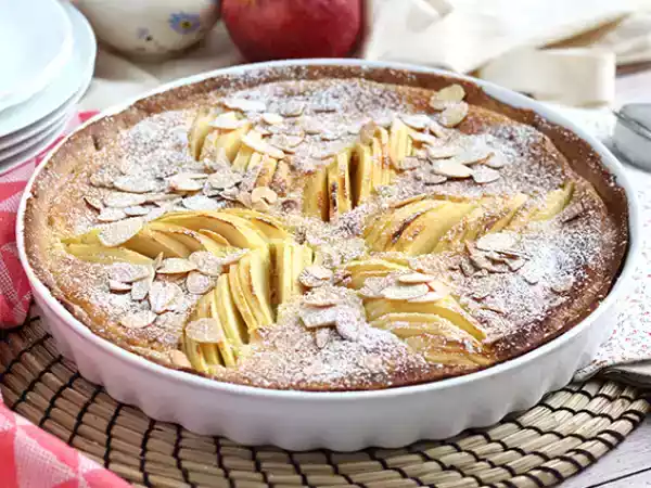 Przepis Ciasto z jabłkami i migdałami (tarte normande)