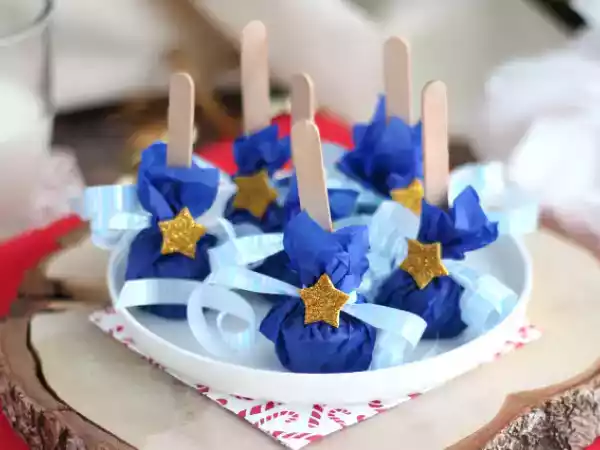 Przepis Lizaki z gorącej czekolady: biała czekolada + speculoos