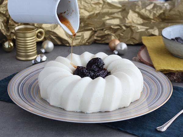 Przepis Blanc manger kokosowy z sosem śliwkowym