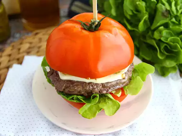 Przepis Burger pomidorowy