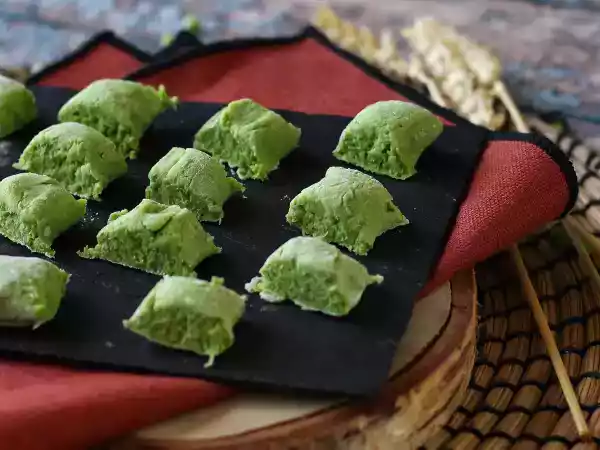 Przepis Pierogi z groszkiem bez jajek: gotowe w mgnieniu oka!