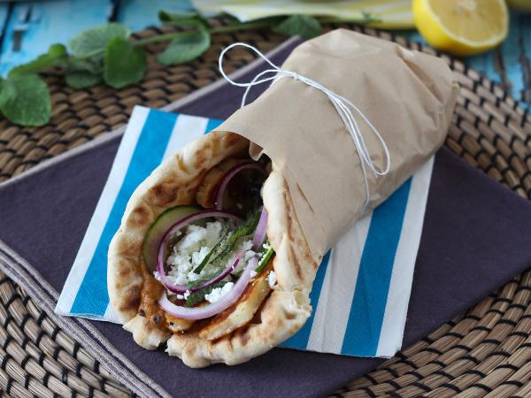 Przepis Gyros z halloumi, wegetariańska wersja greckiej kanapki!