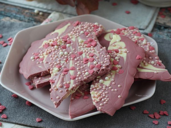 Przepis Spersonalizowana tabliczka czekolady - pomysł na prezent na dzień matki w ostatniej chwili!