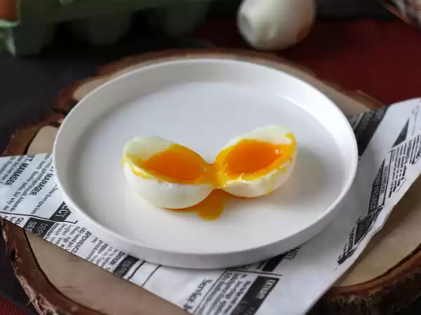 Przepis Jajka na miękko we frytkownicy powietrznej - niezawodny sposób na doskonałe gotowanie!
