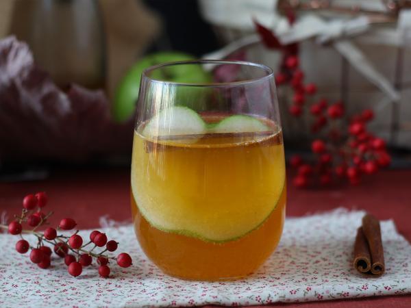 Przepis Pumpkin spritz, pikantny koktajl z syropem dyniowym!