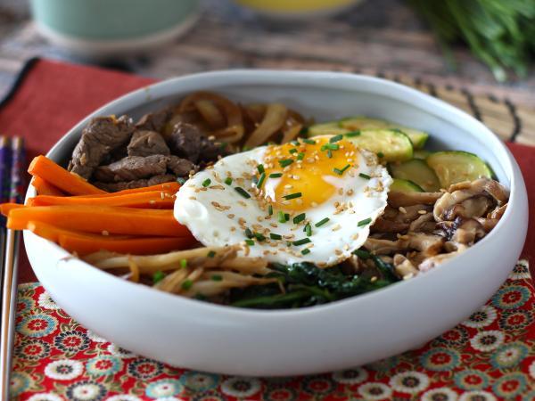 Przepis Bibimbap, tradycyjne koreańskie danie