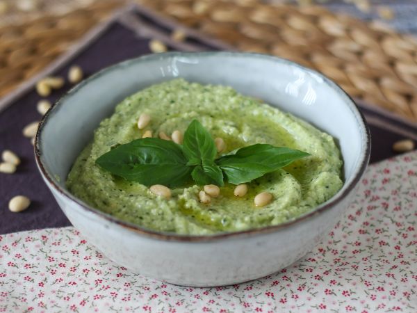Przepis Pesto z cukinii - szybki i smaczny przepis bez gotowania