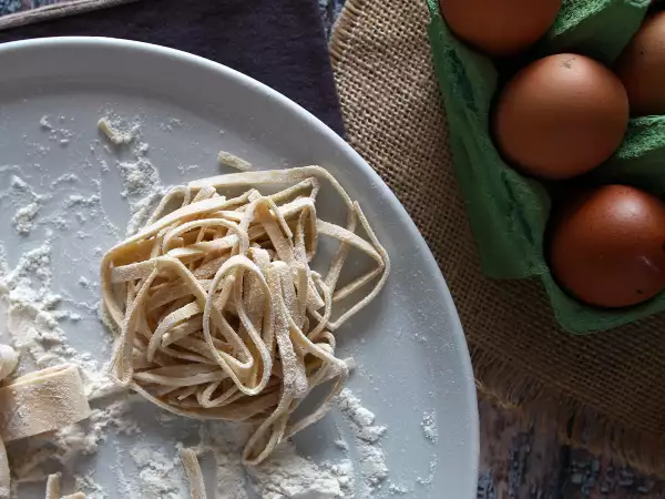 Przepis Tagliolini, procedura przygotowania krok po kroku w domu