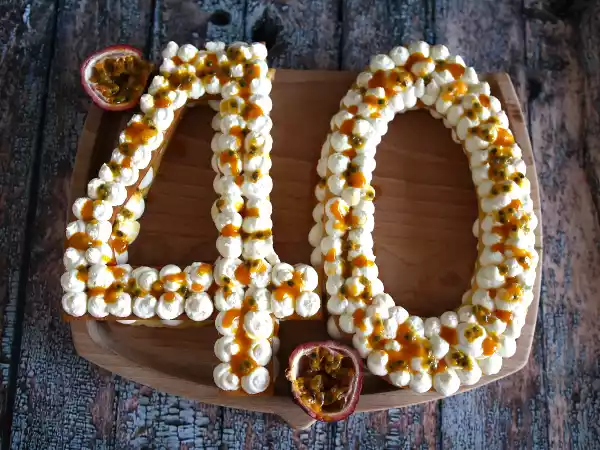 Przepis Egzotyczne ciasto numeryczne z mango i marakują