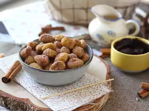 Przepis Gnocchi z airfryer: przepis na cynamonowy deser!