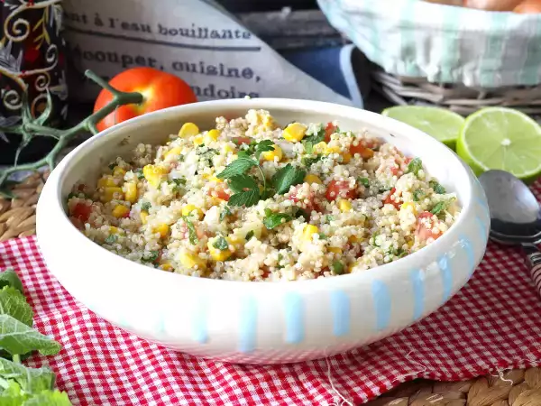 Przepis Sałatka z komosy ryżowej o smaku tabbouleh: orzeźwiająca i jeszcze zdrowsza