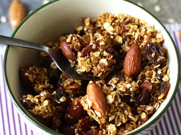 Przepis Granola ekspresowa z frytkownicą powietrzną, aby schrupać śniadanie
