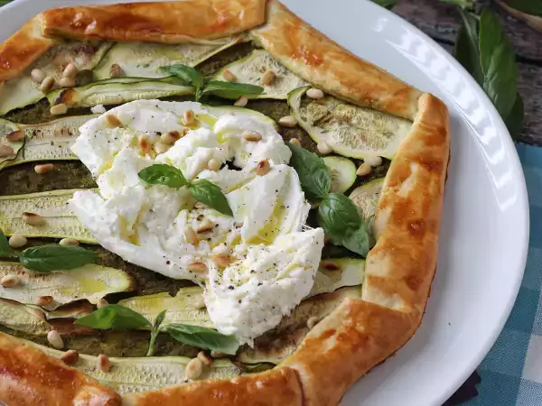 Przepis Tarta z pesto i cukinią: prosty przepis, który pachnie latem!