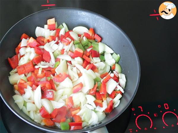 Hiszpańska empanada z tuńczykiem - Przygotowanie krok 1