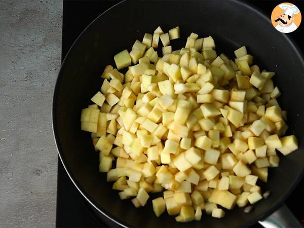 Tarta z camembertem i jabłkami - Przygotowanie krok 2