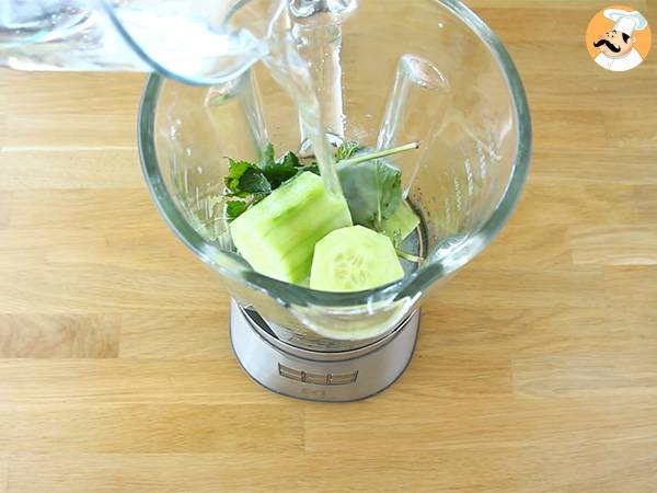 Ogórkowe Mojito - bezalkoholowy koktajl na lato - Przygotowanie krok 1