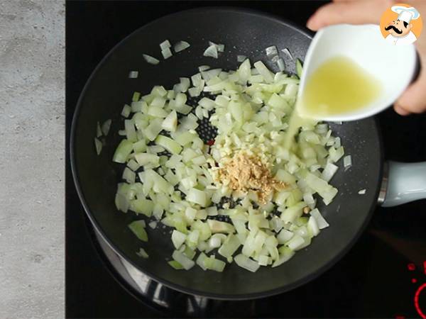 Ekspresowe curry z krewetek z mlekiem kokosowym - Przygotowanie krok 1