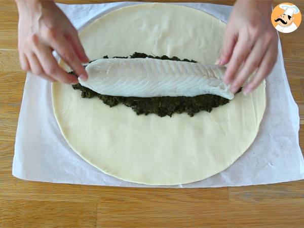 Ryba w cieście francuskim ze szpinakiem i serem mozzarella - Przygotowanie krok 1