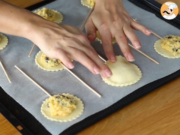 Mini ciastka królewskie z kawałkami czekolady - Przygotowanie krok 5