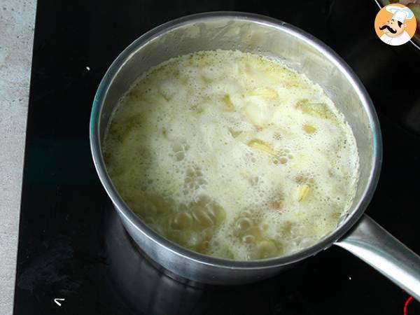 Zupa z topinamburu, ziemniaków i boczku - Przygotowanie krok 2