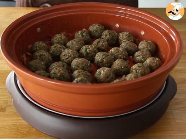 Tajine z kefty (klopsiki z mięsa mielonego z przyprawami i ziołami) - Przygotowanie krok 5