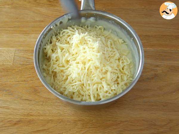 Mac and cheese, amerykańska zapiekanka makaronowa - Przygotowanie krok 3