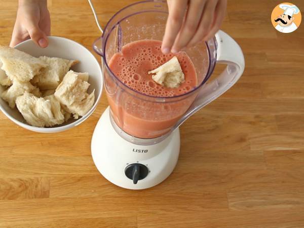 Salmorejo, hiszpańska zupa na zimno - Przygotowanie krok 2