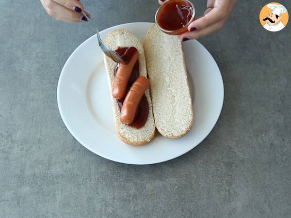 Krwawe hot dogi na Halloween - Przygotowanie krok 4