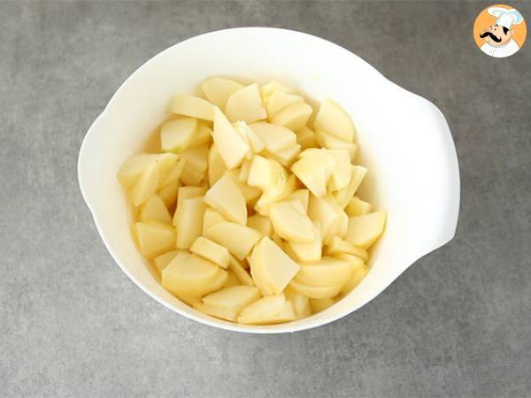 Ciasto z jabłkami, orzechami włoskimi i cynamonem - Przygotowanie krok 1