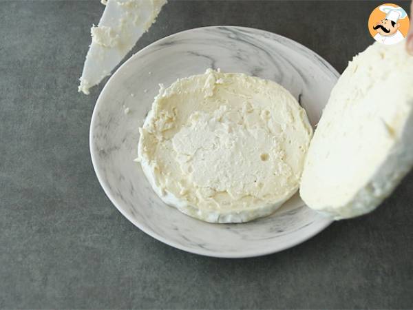 Brie z nadzieniem morelowo-migdałowym - Przygotowanie krok 1