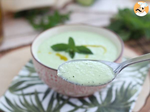 Zimna zupa ogórkowo-miętowa - Przygotowanie krok 3