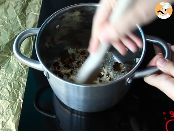 Wegetariańskie risotto z suszonymi pomidorami i pieczarkami - Przygotowanie krok 2