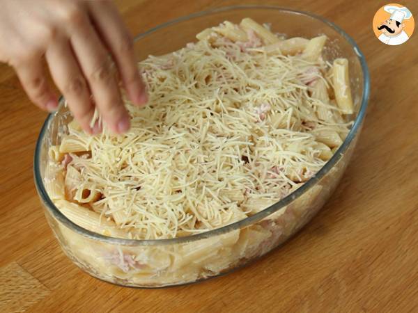 Zapiekanka makaronowa z szynką i serem - Przygotowanie krok 3