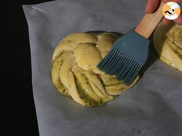 Plecione bułki z zielonym pesto - Przygotowanie krok 7